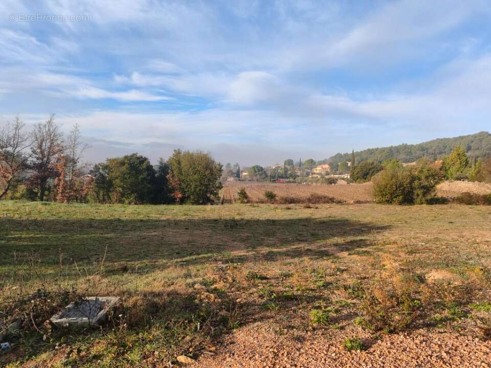 Terrain à CARCES