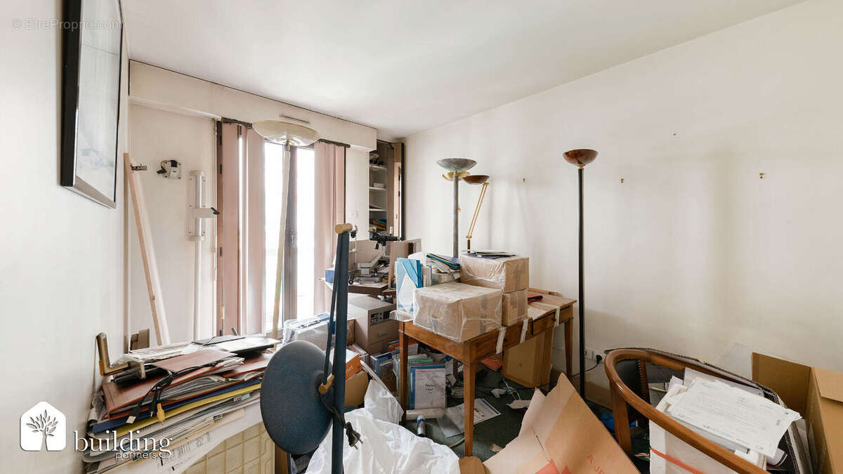 Levallois-Perret Mairie - Appartement 3 pièces avec balcons de 77 m² - photo 9