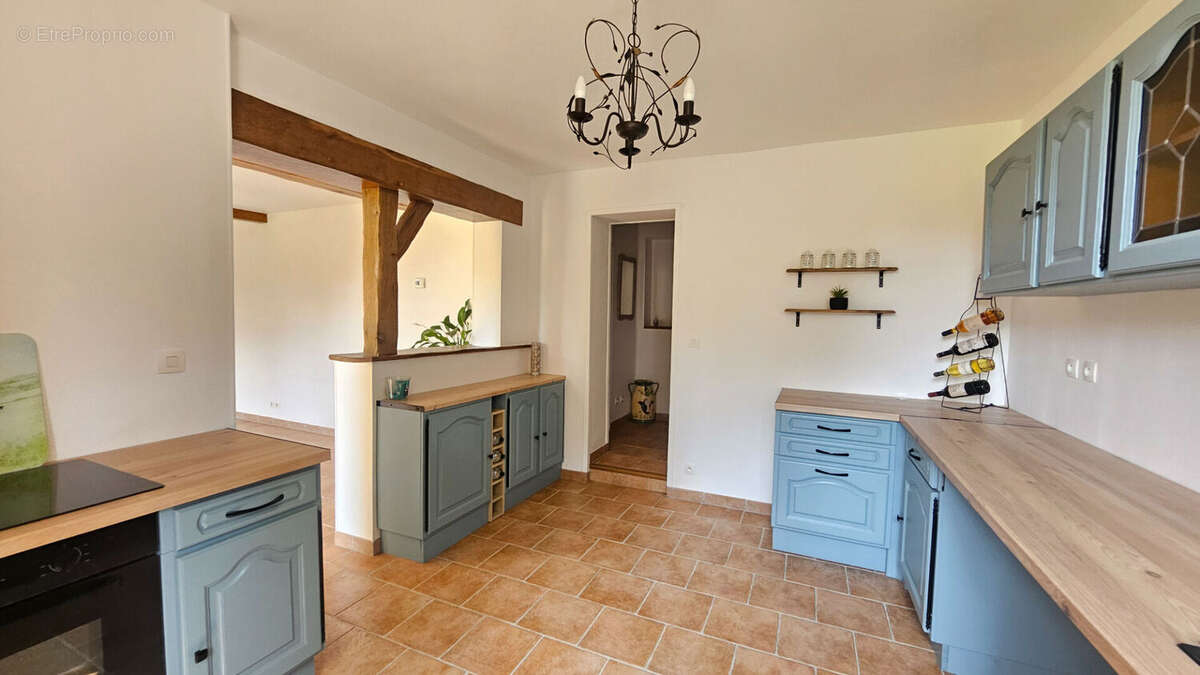 Maison à LACHAPELLE-AUX-POTS