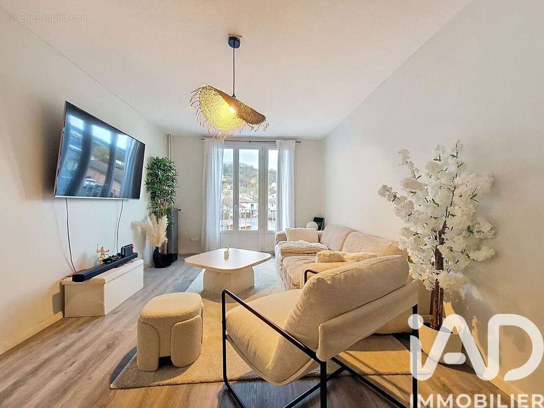 Photo 2 - Appartement à BRIVES-CHARENSAC