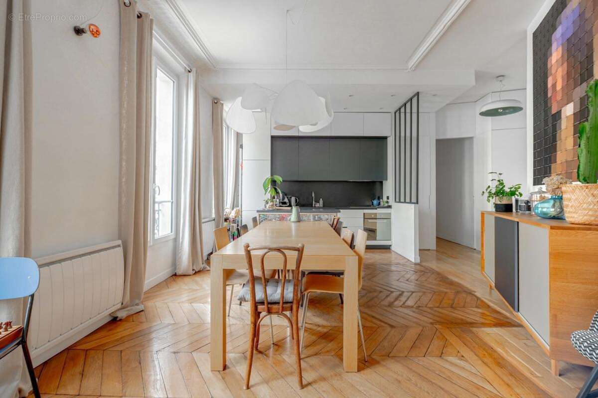 Appartement à PARIS-9E