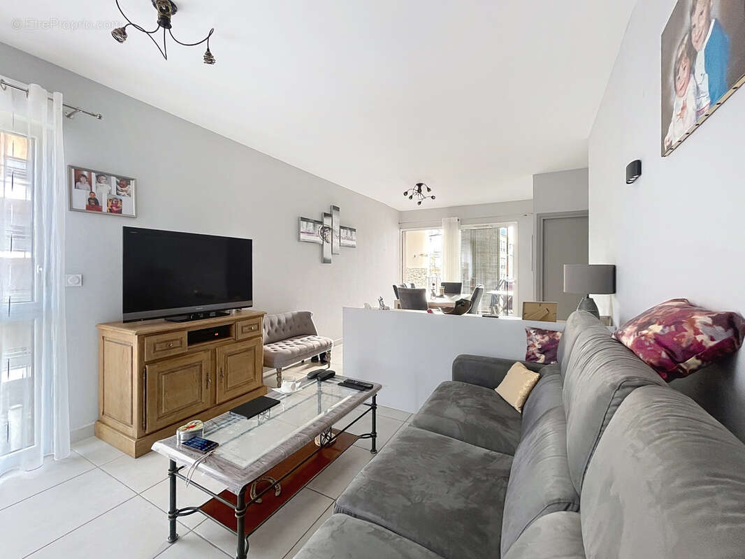 Appartement à SAINT-ETIENNE