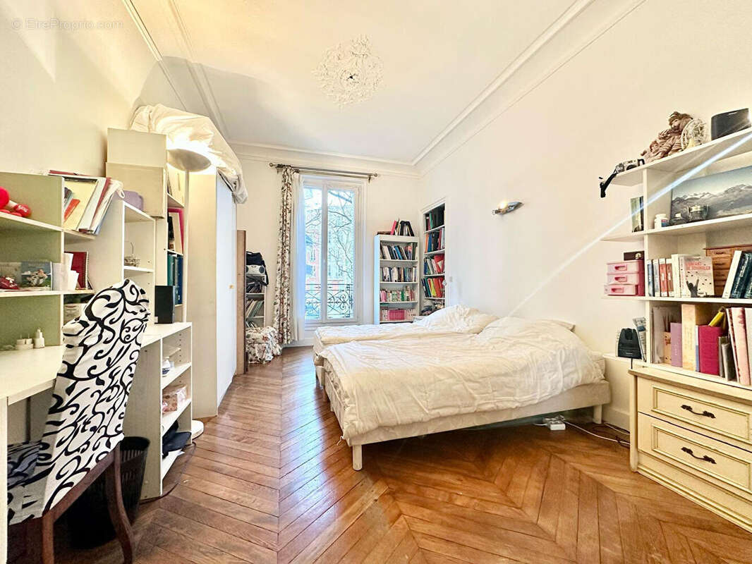 Appartement à PARIS-19E