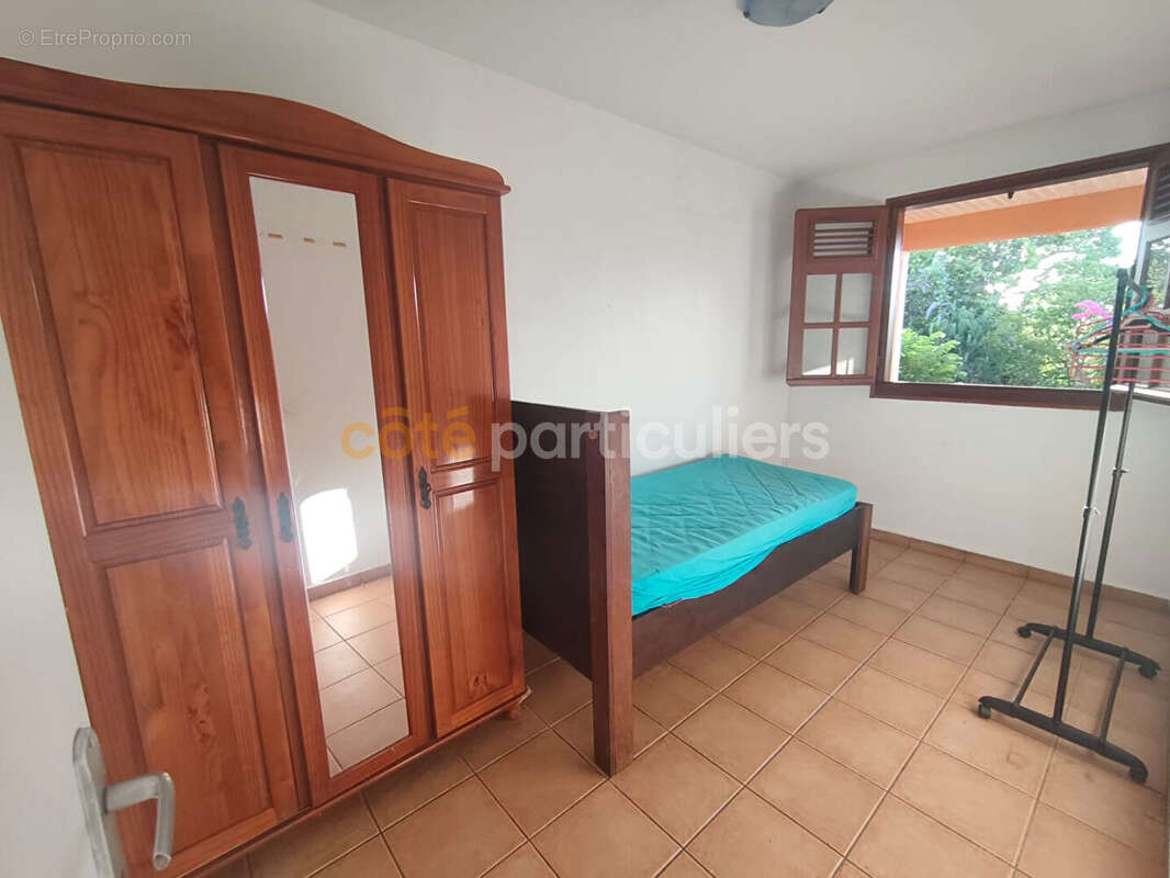 Maison Le Moule 4 pièce(s) sur un terrain de 1130m2 Clôturé - photo 4
