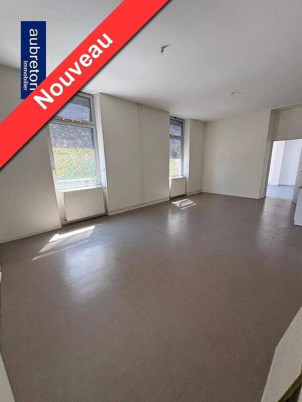 Appartement 200 m² à Sassenage  - photo 1