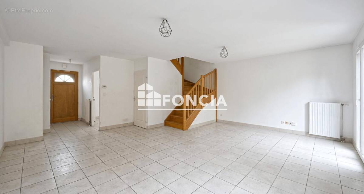 Maison à BOURGOIN-JALLIEU