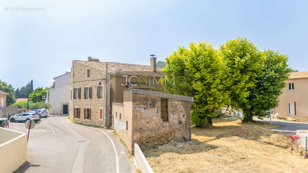 Bastide de 800m2 sur un terrain de 657m2 - photo 5