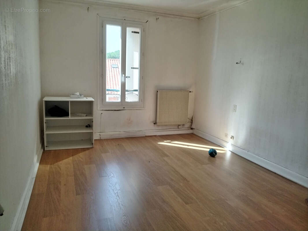Appartement à MENESPLET