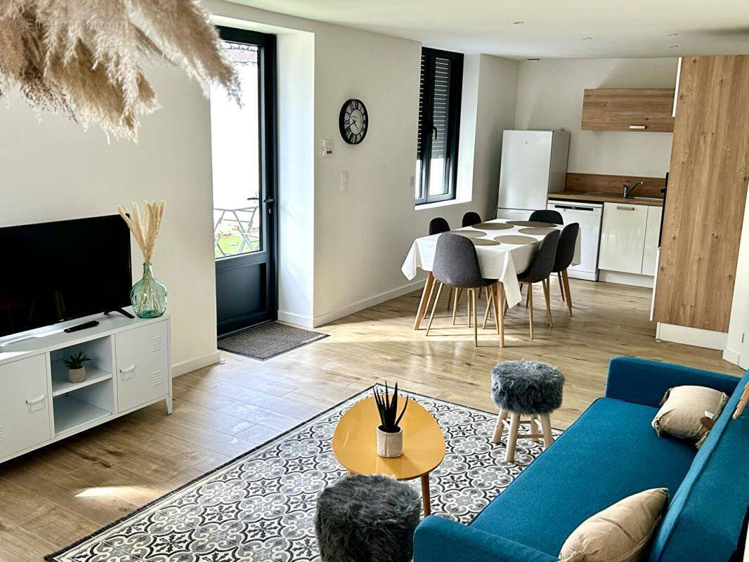 Appartement à MEYZIEU