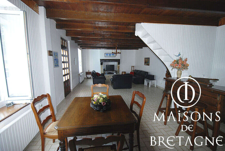 Maison Guiscriff 7 pièce(s) 195 m2 - photo 4