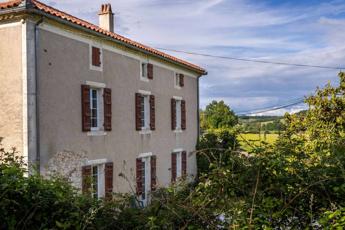 Country property - photo 11
