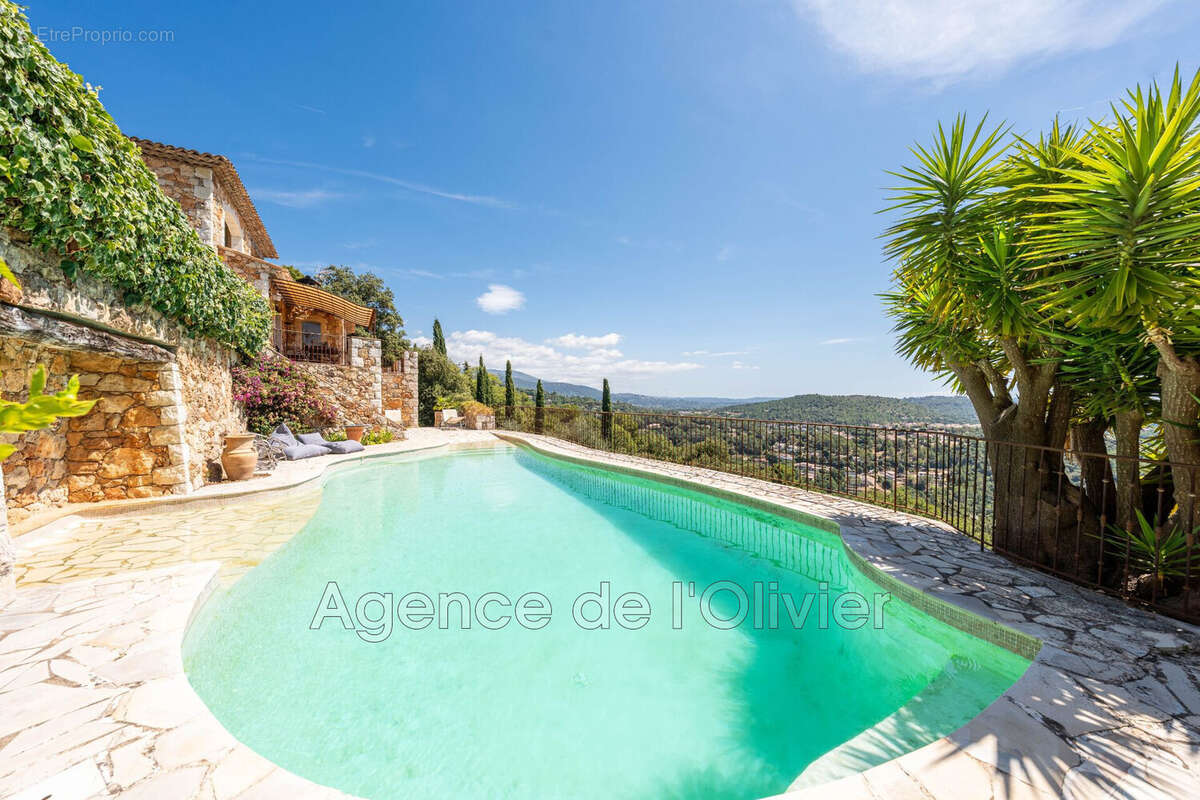 Maison 190 m² à Le Tignet  - photo 4
