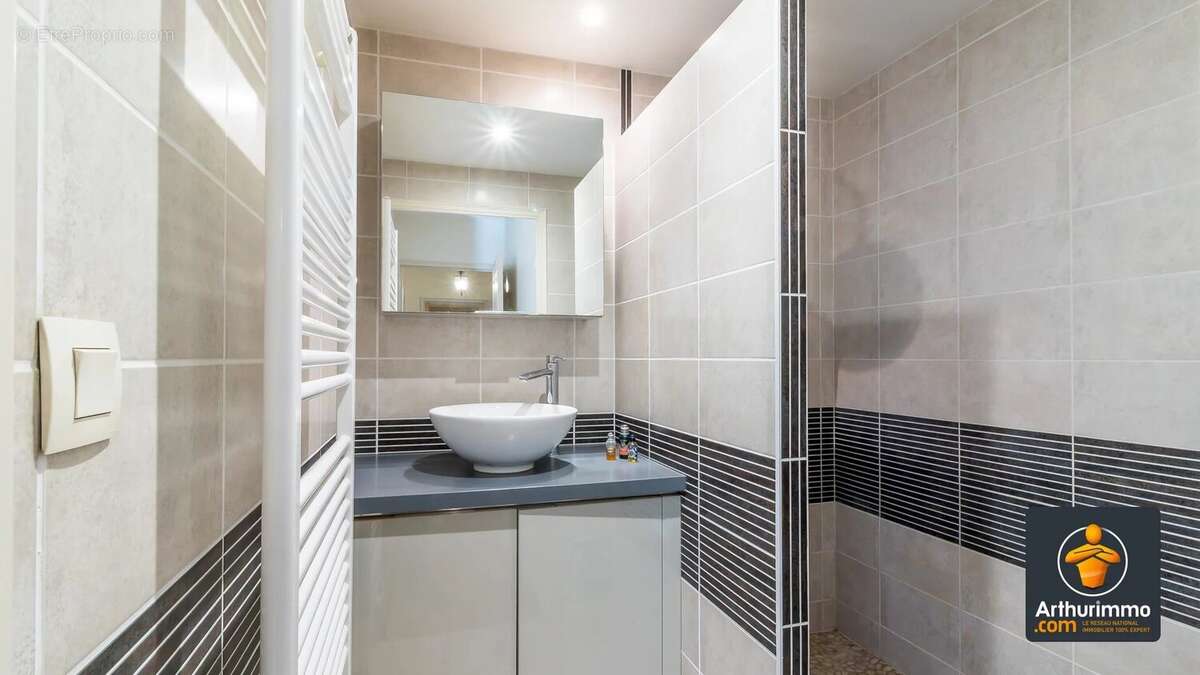 Appartement à CRAPONNE