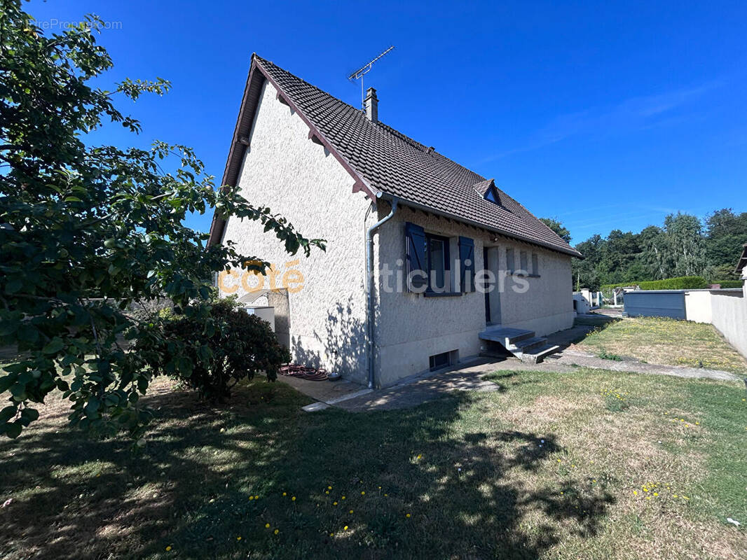 Maison à GROSSOEUVRE