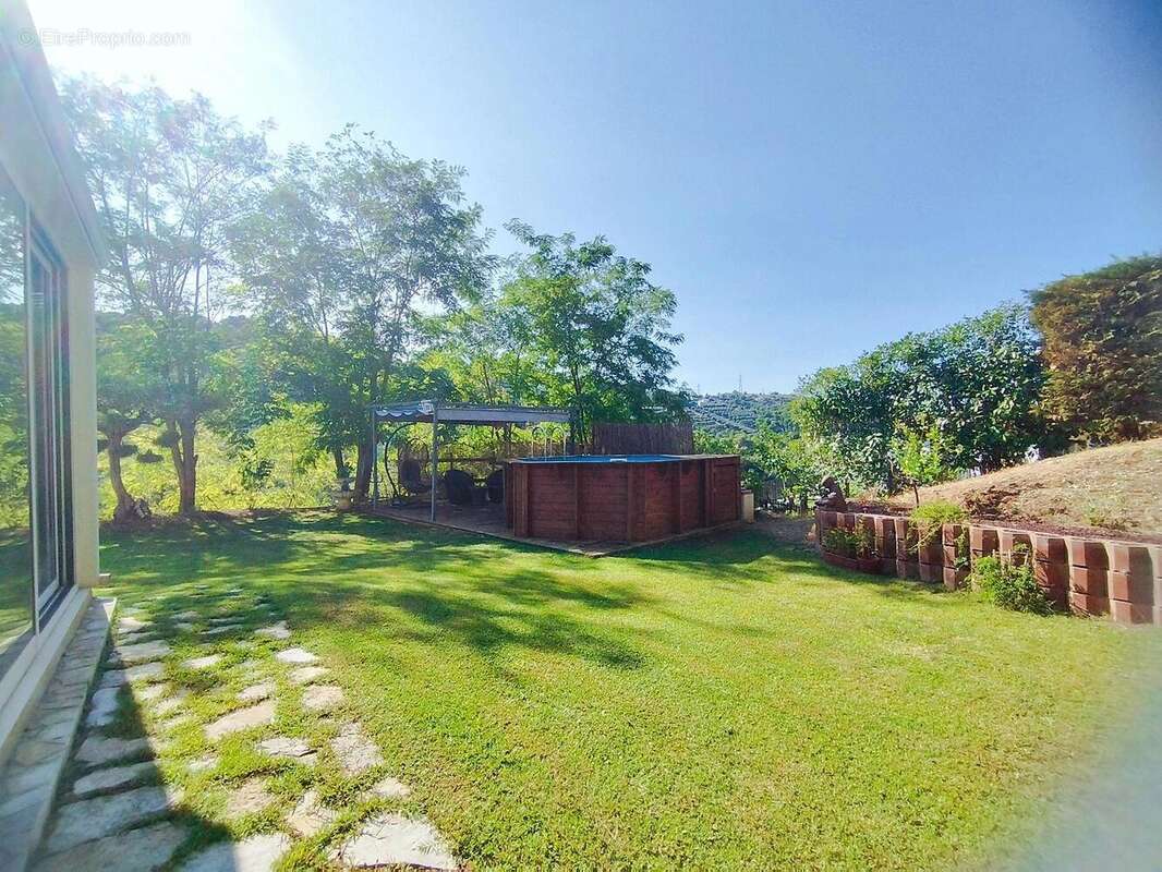   - Maison à COLOMARS