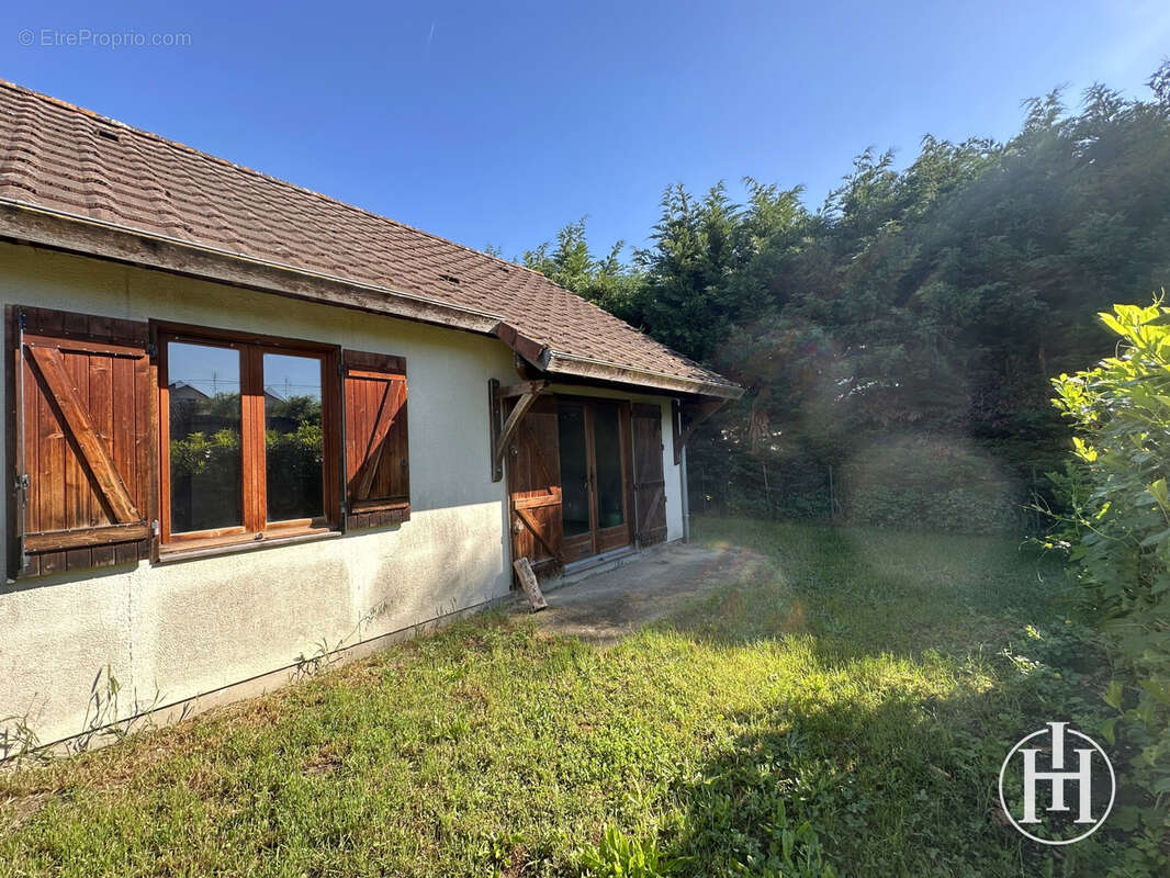 Maison à CHARENTON-DU-CHER