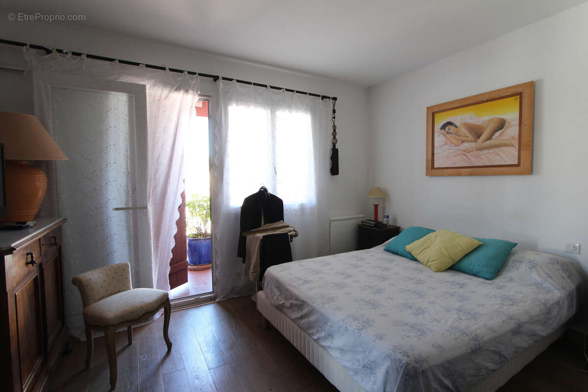 Appartement à LA COLLE-SUR-LOUP