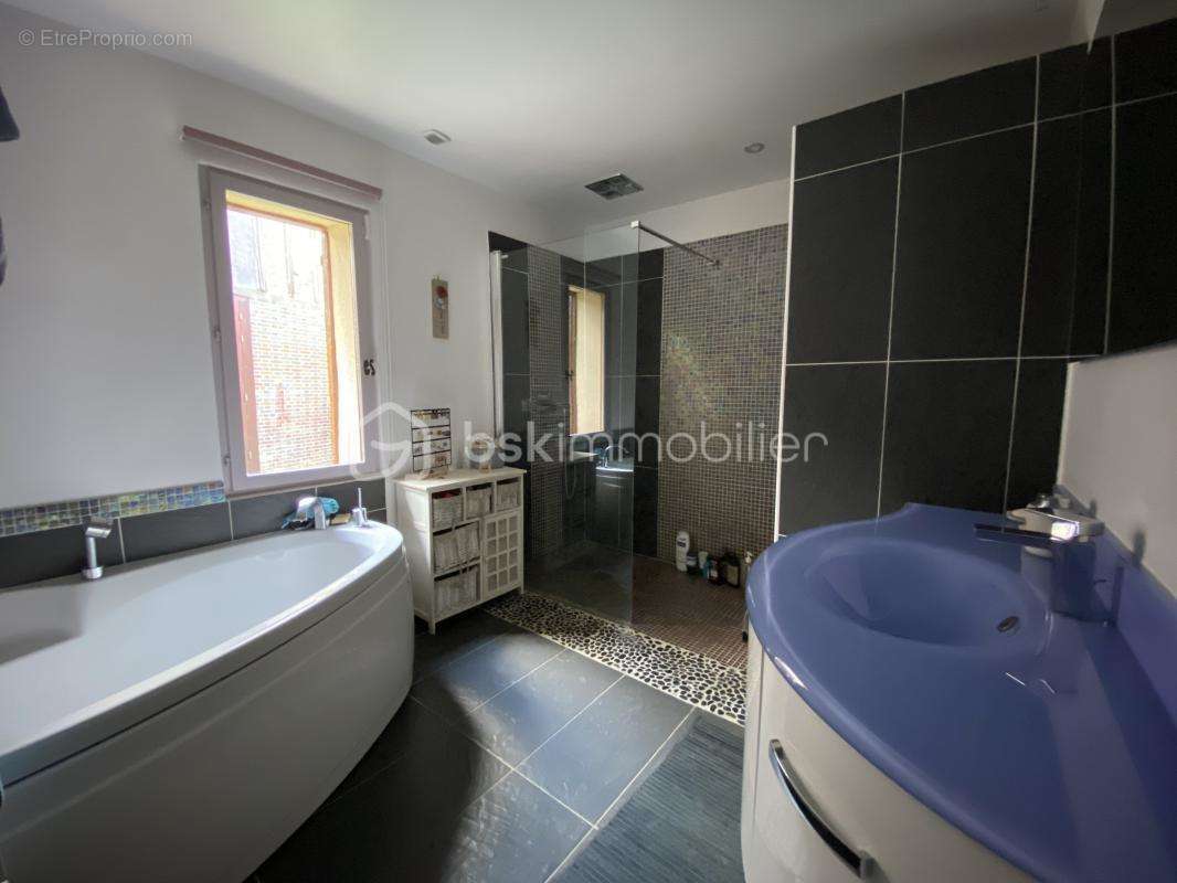 Maison à SAINT-OUEN-D'ATTEZ