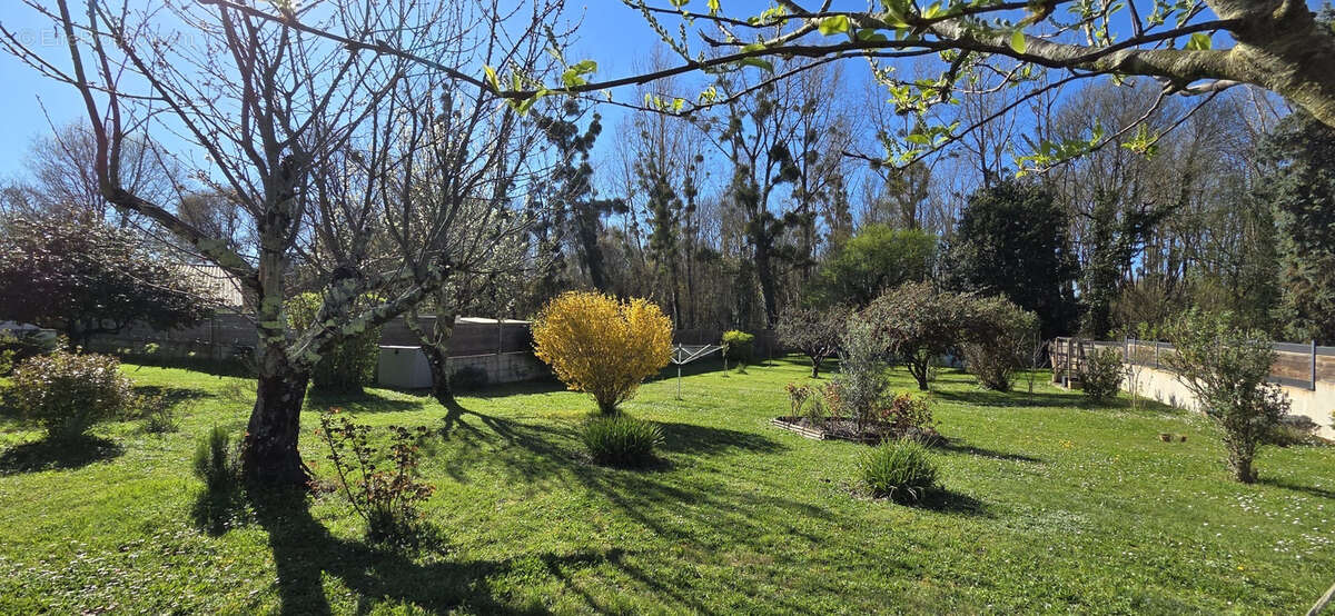 Maison à SAINT-DIZANT-DU-GUA