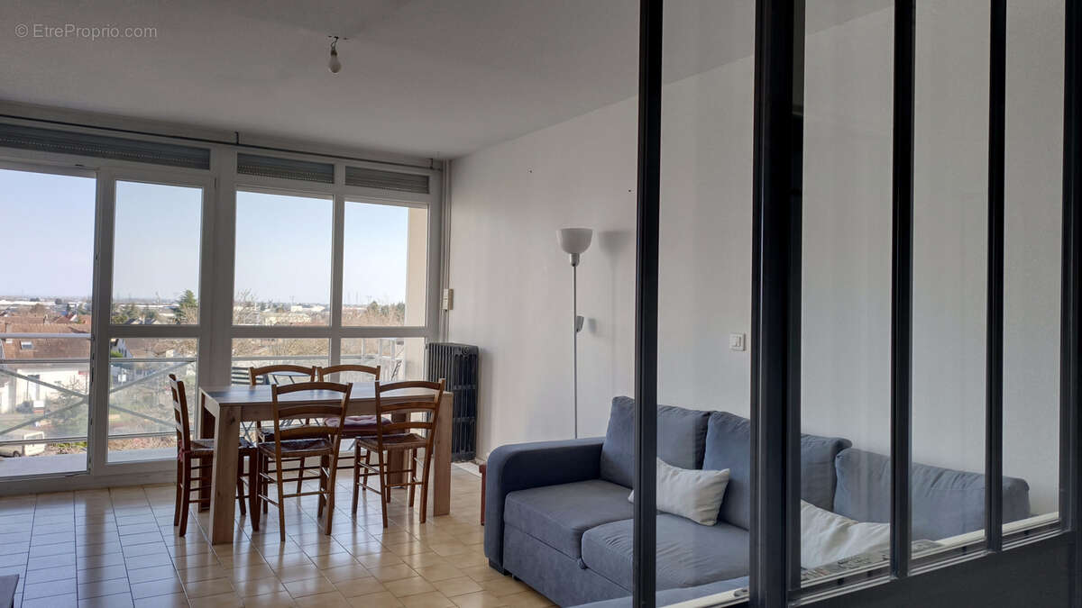 Appartement à CHENOVE