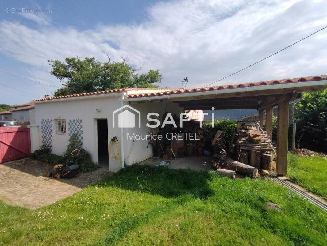 Photo 1 - Maison à SAINT-MARTIN-DES-NOYERS