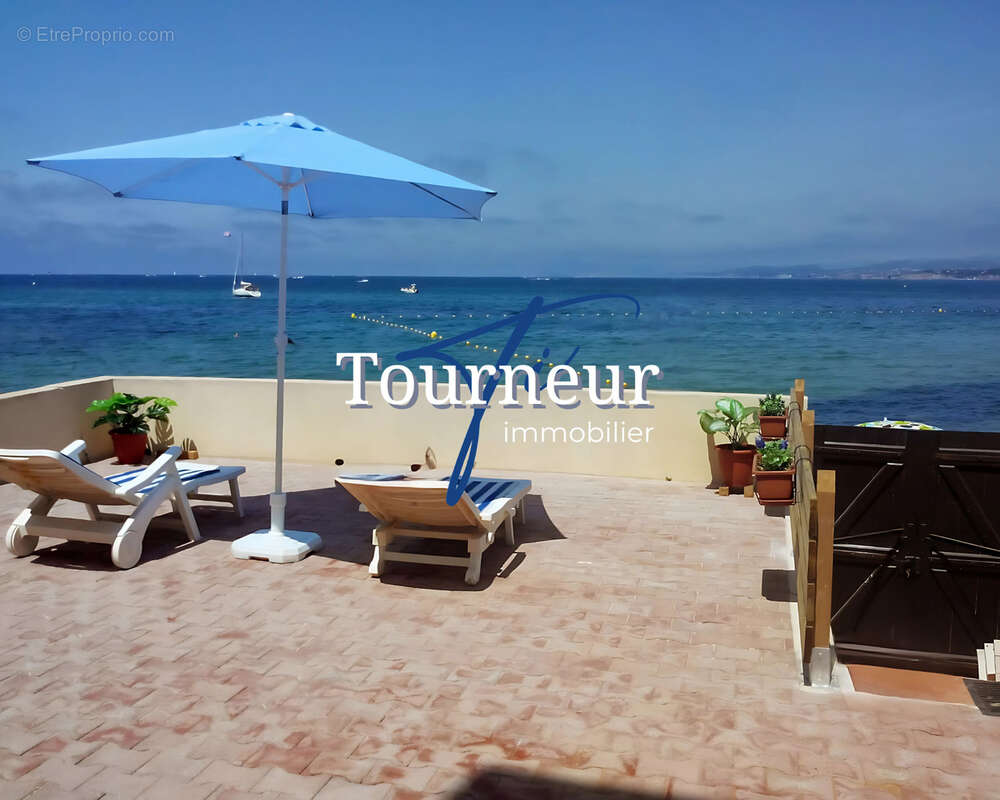 Appartement à SIX-FOURS-LES-PLAGES
