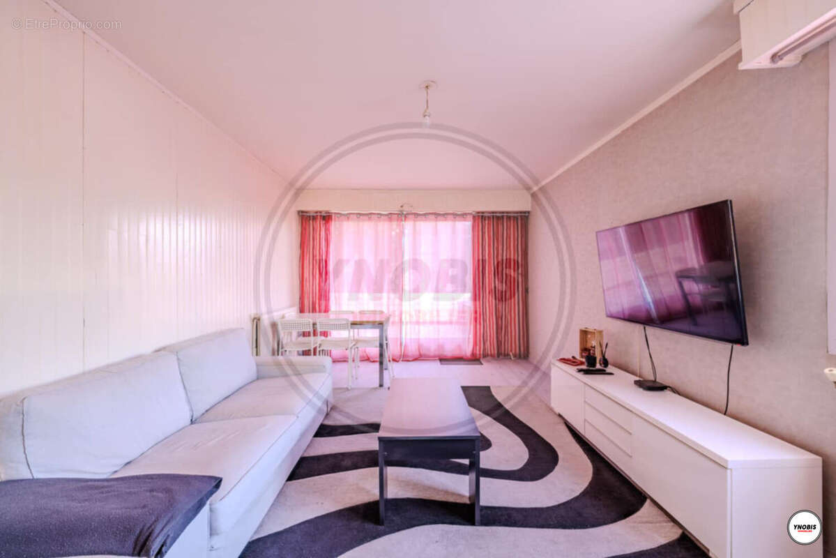 Appartement à LES MUREAUX