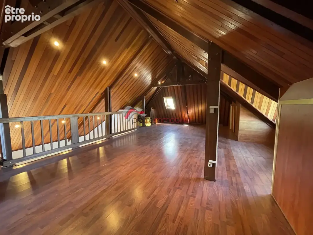 Maison 5/6 pièces d'une superficie habitée de 165 m2 sur un terrain d'environ 1 000 m2 - photo 6