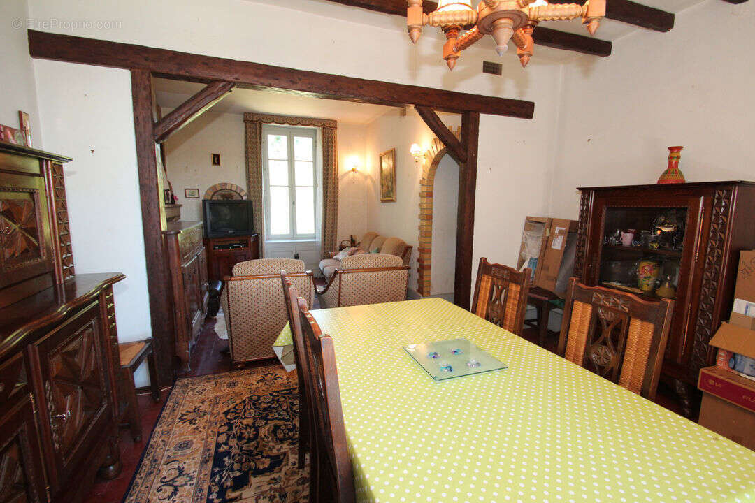 Maison à CHAMPVERT