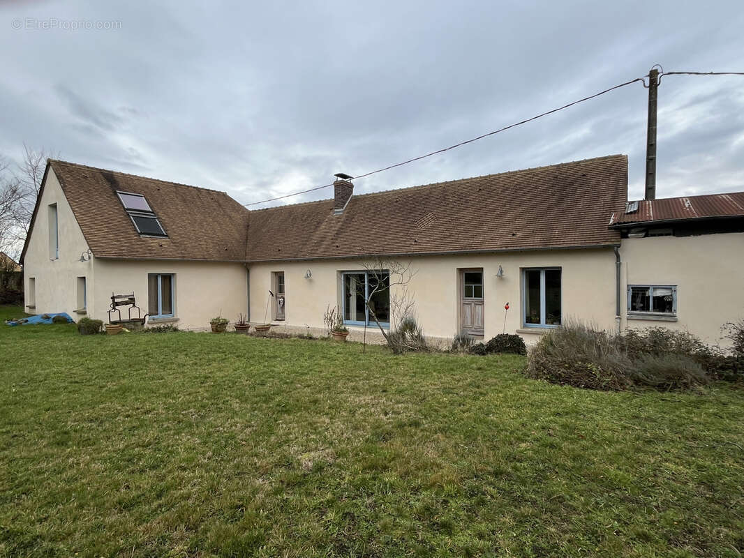 Maison à SARGE-LES-LE-MANS