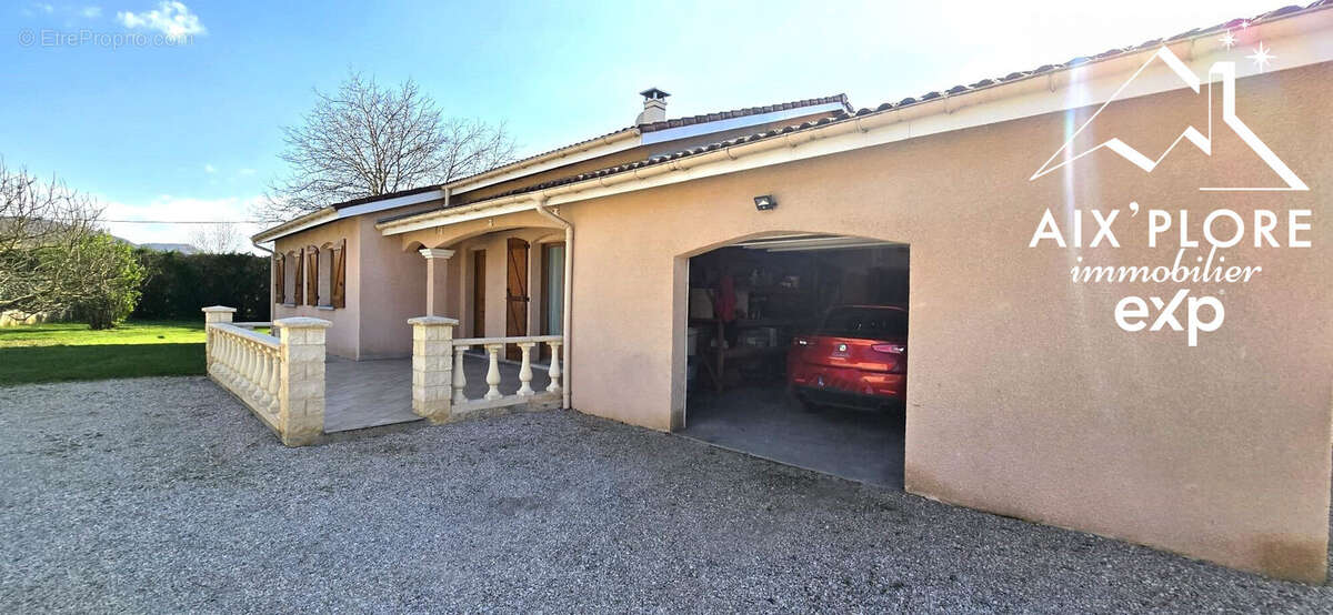 Maison à AMBUTRIX