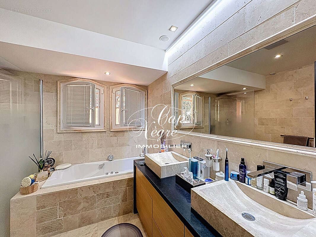Propriété vue mer clé en main à vendre à cavalaire sur mer - golfe de saint tropez - photo 15