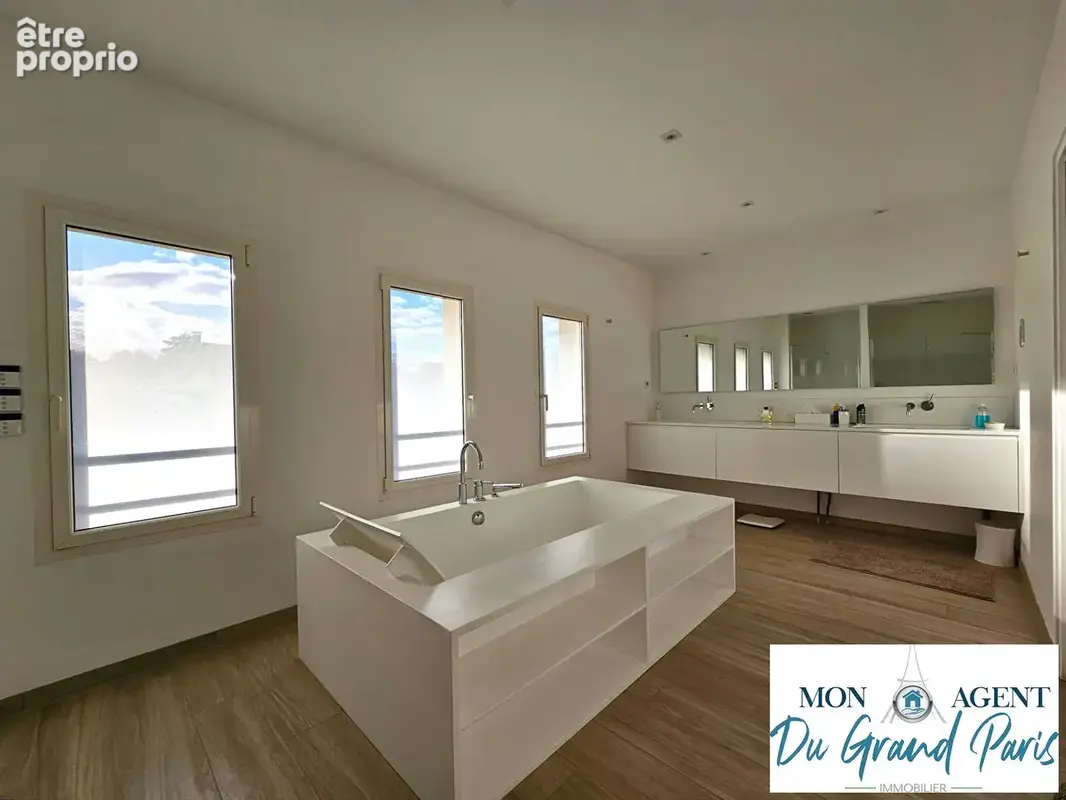 Maison Toussus Le Noble 340 m2 + combles pré aménagés 70m2 + sous sol total 200m2 Proche BUC VERSAILLES PLATEAU DE SACLAY Grand  - photo 13