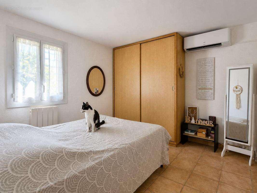 Spécial Investisseur – Mas en Pierre Rénové (2 Logements Loués) - photo 8