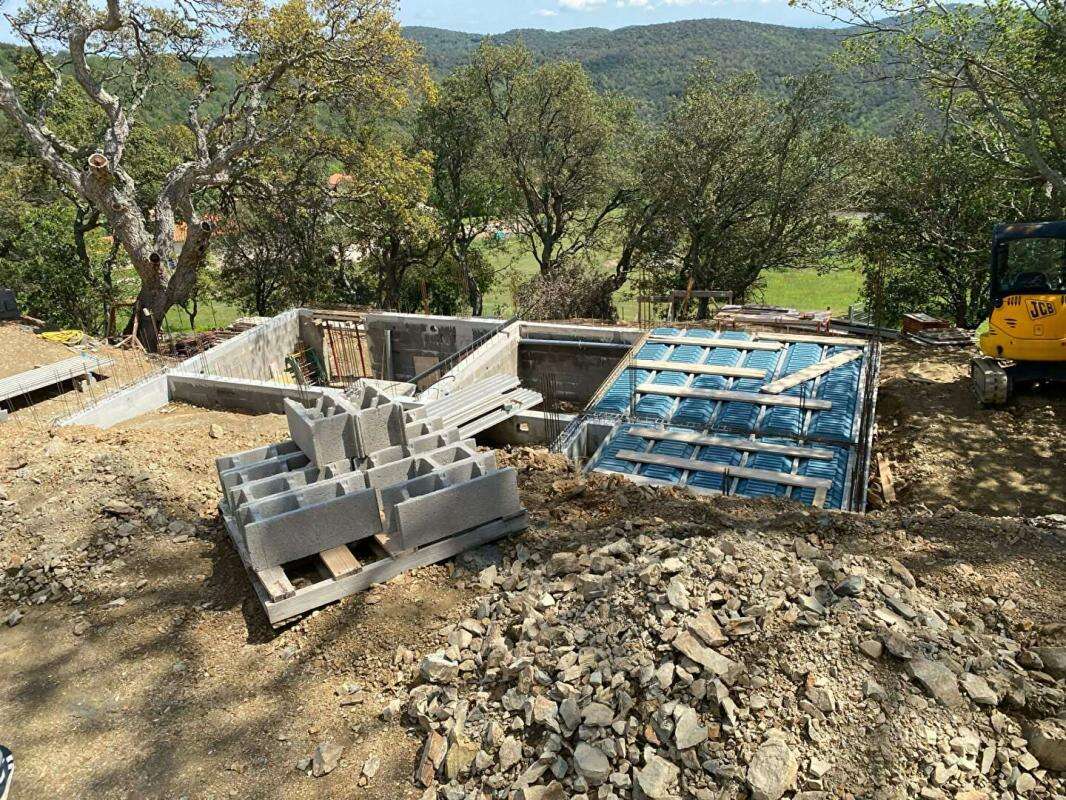 Incroyable Terrain constructible de 1147 m² en pente avec vue incroyable dans un petit village proche de Ceret - photo 12