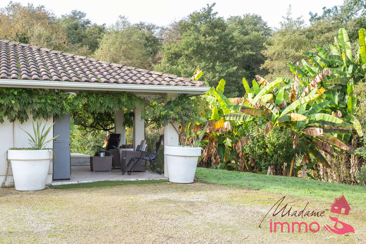 Maison à SAINT-PIERRE-DU-MONT