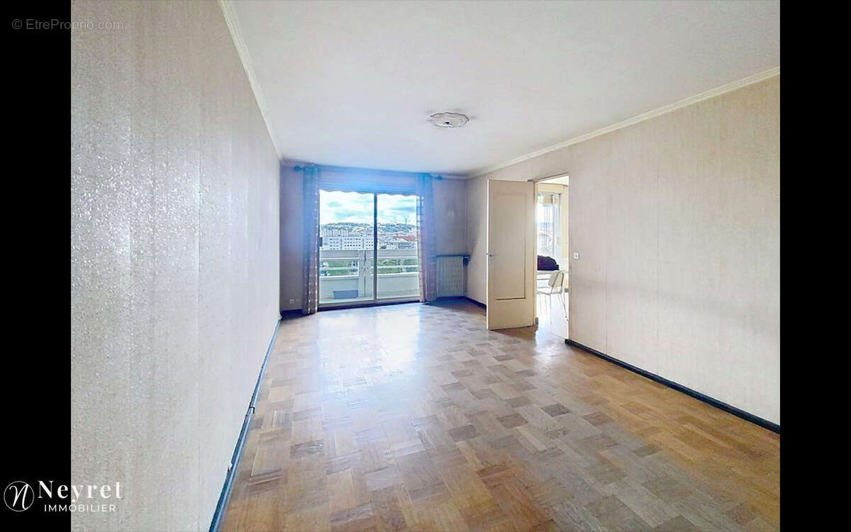 Appartement à LYON-8E