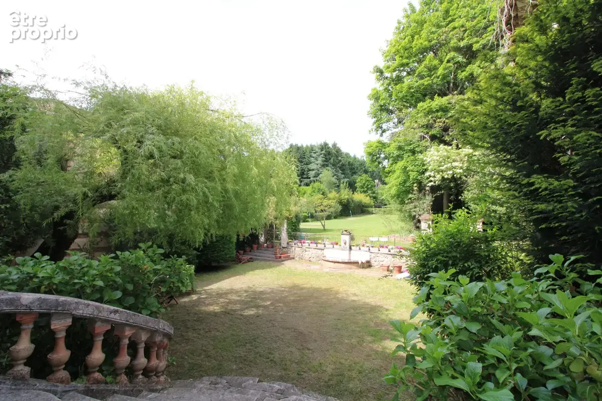 Maison de maitre 464 m2 + 150 m2 caves et garage.. - photo 6