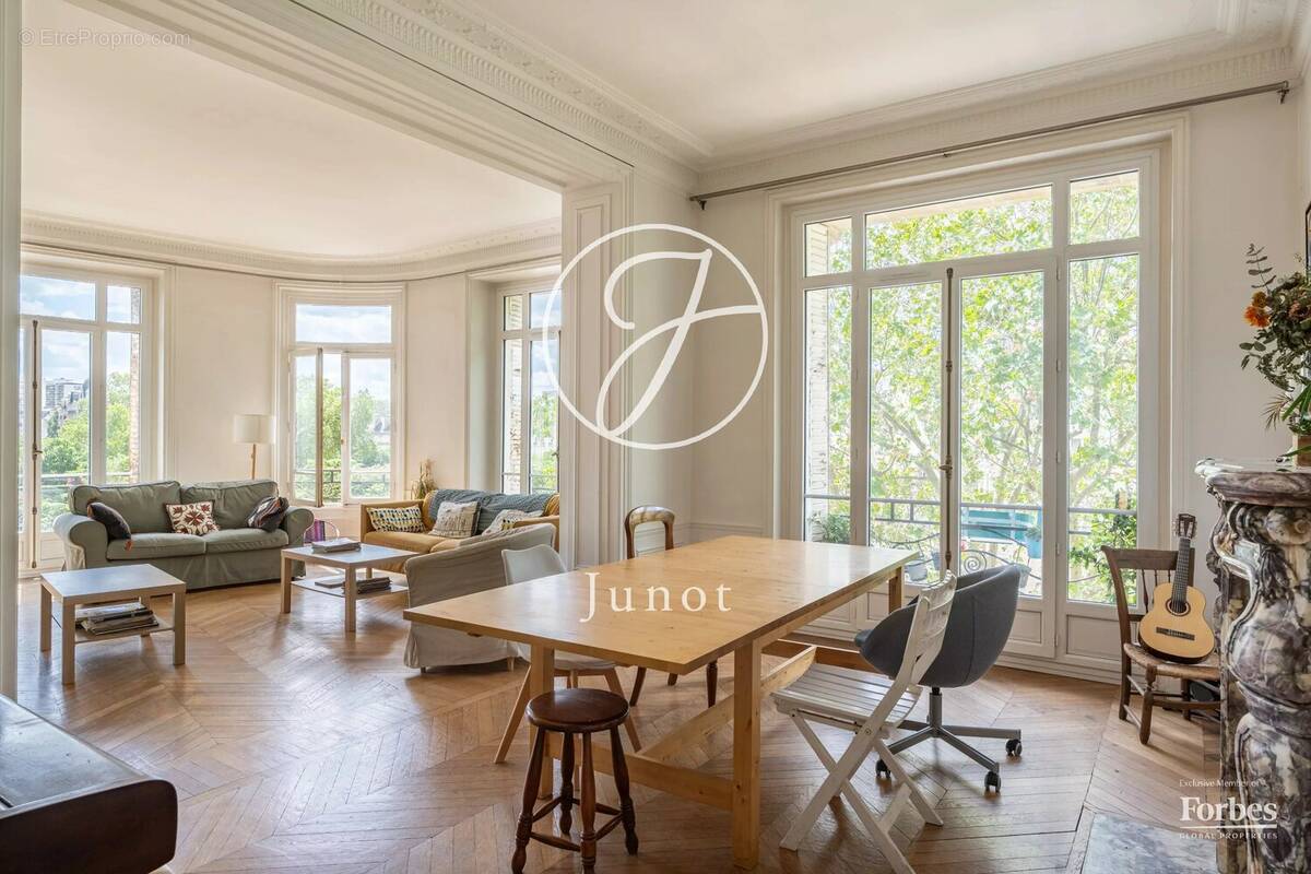 Appartement à PARIS-11E