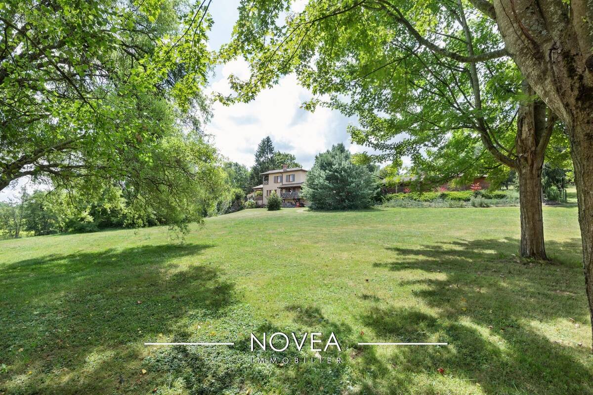 Maison à CHATILLON-SUR-CHALARONNE