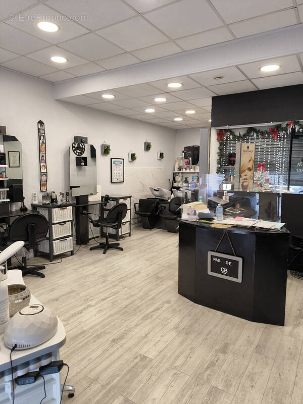 Commerce à MARSEILLE-11E