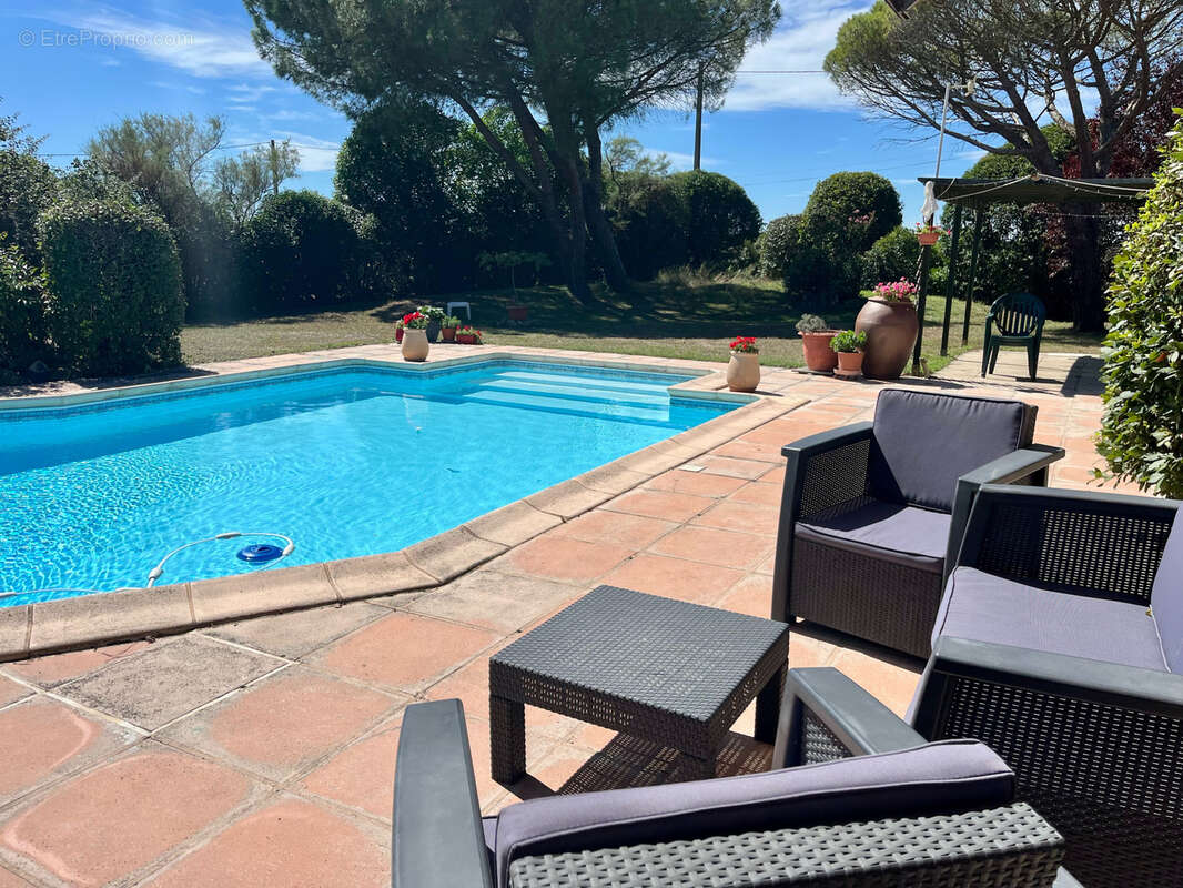 MAISON T5 / 6 avec sous sol total et piscine - photo 2