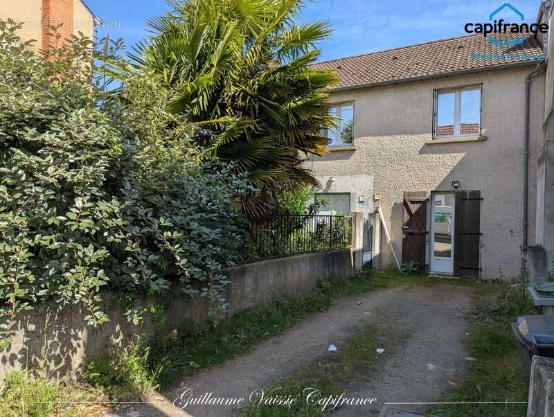 Maison/Immeuble de rapport à vendre 8 pièces CHATELLERAULT (86) - photo 2