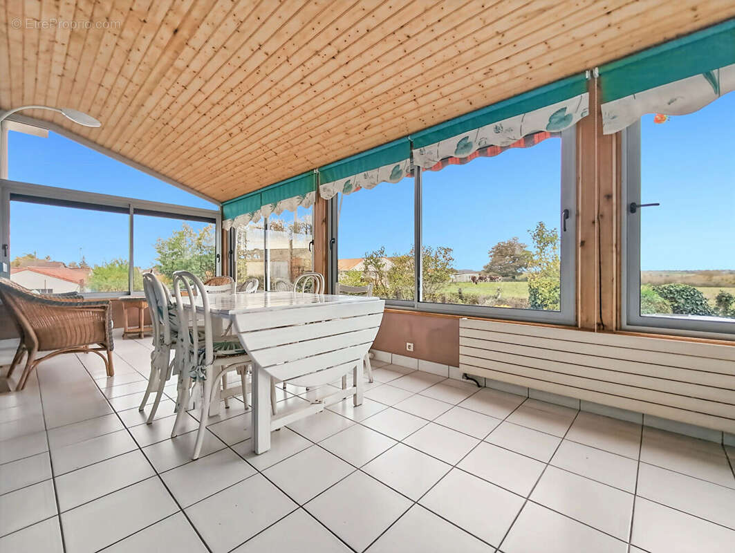 Maison à MONTILLIERS