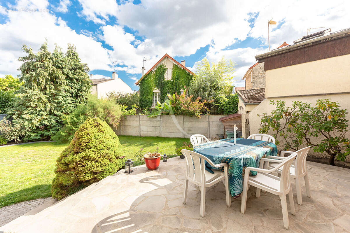 Maison à VILLIERS-SUR-MARNE