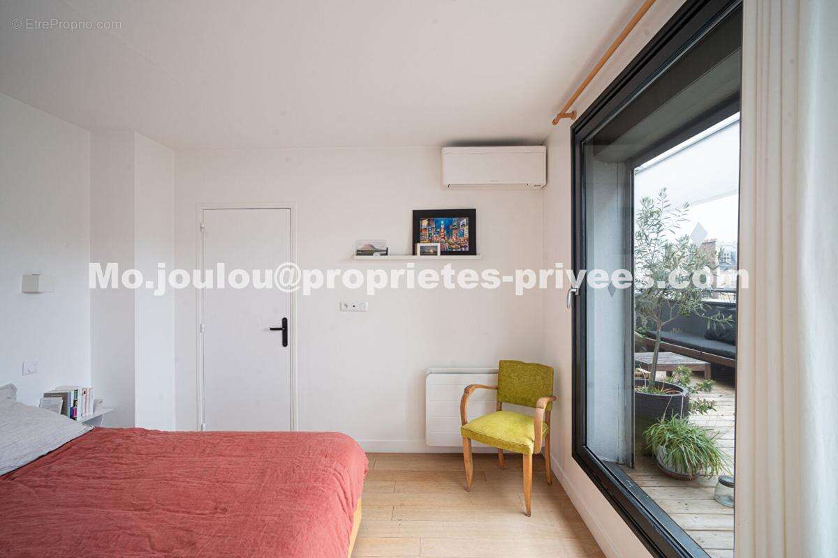 Appartement à PARIS-17E