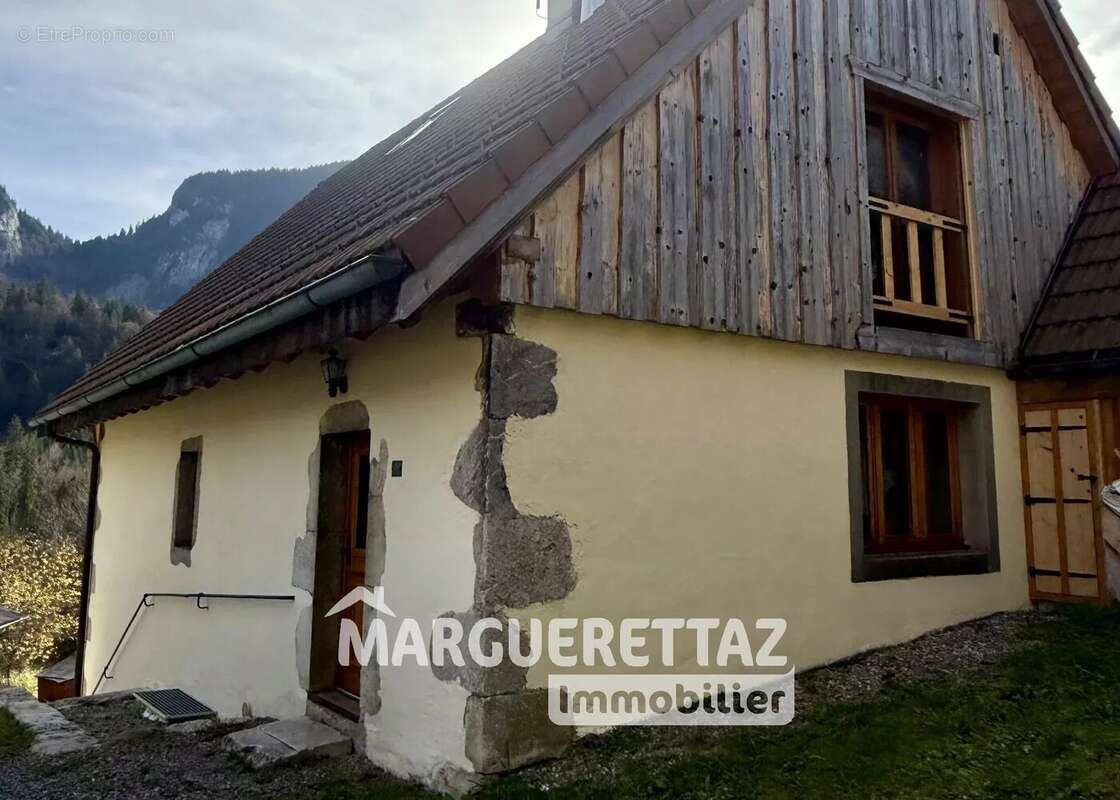 Maison à BELLEVAUX