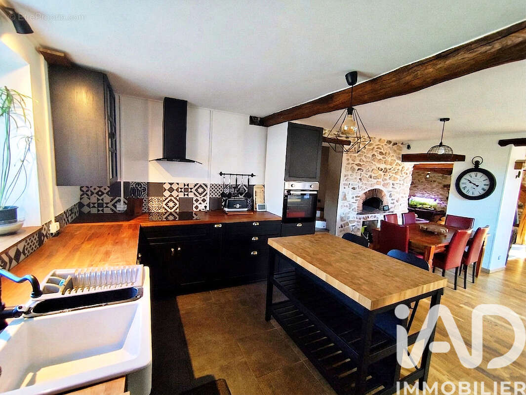 Photo 3 - Maison à MONTREUIL-AUX-LIONS