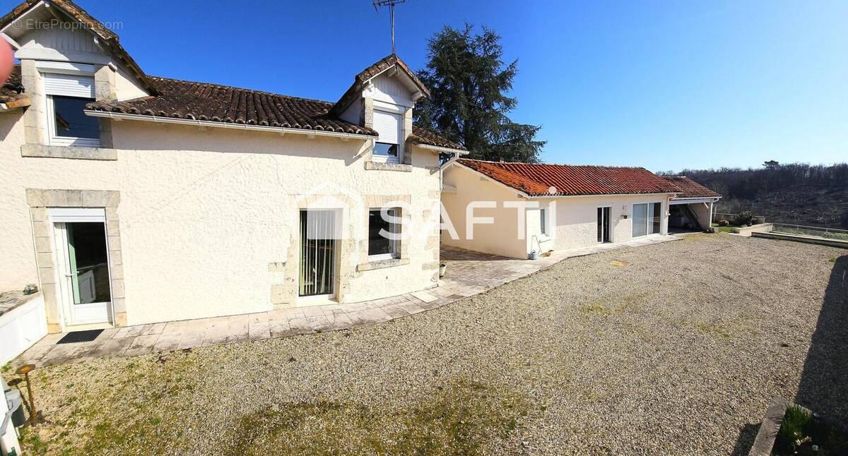Photo 1 - Maison à LA CHAPELLE-GONAGUET
