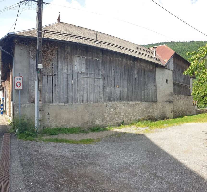 Maison à ECOLE